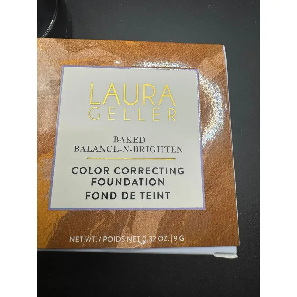 Laura Geller Baked Balance-n-Brighten Color Correcting Foundation Shade Tan 9 g